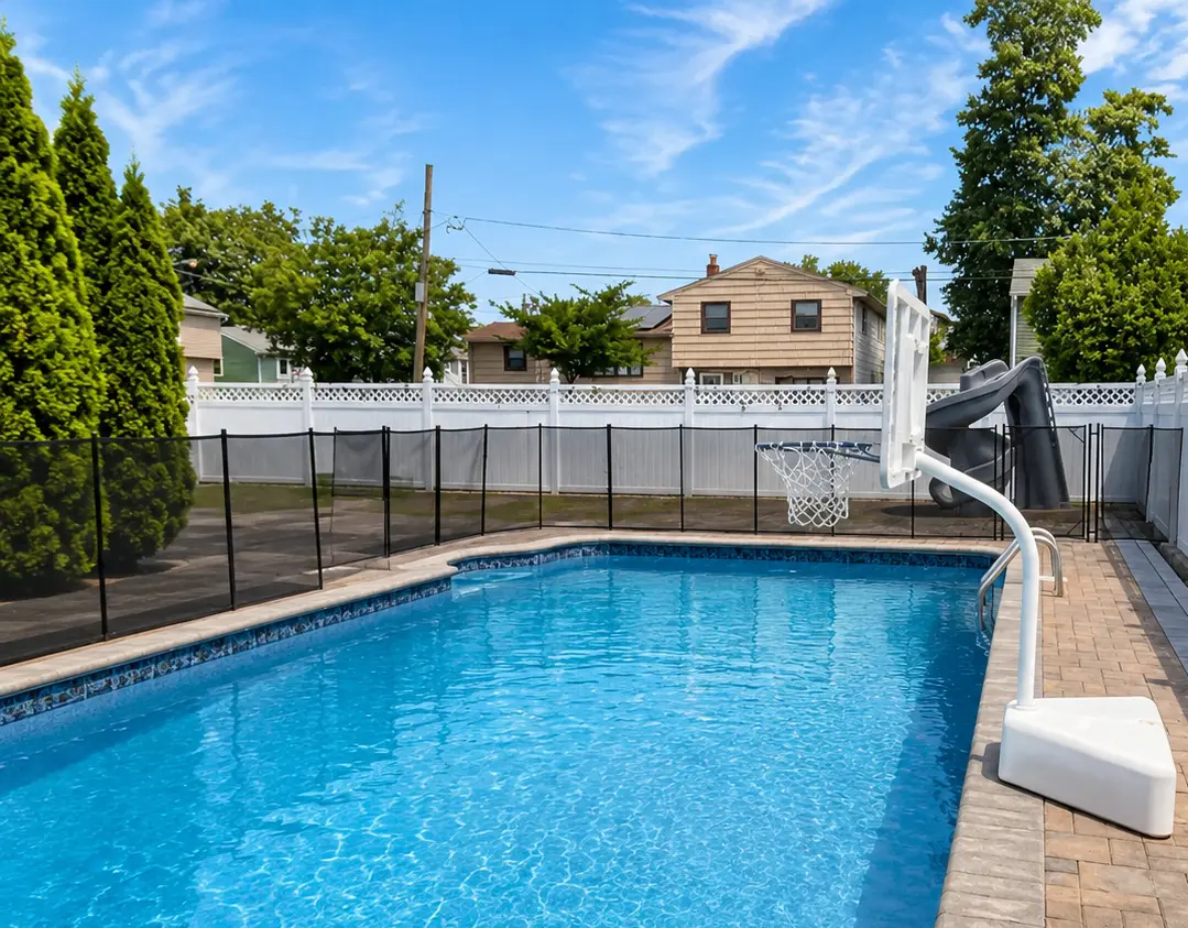 Pool Mesh Fencing installed by Fred's Fence